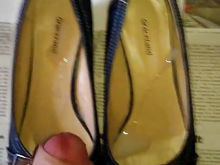 Abspritzen in flache Schuhe ( Ballerinas )