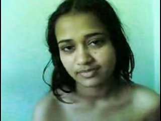 Sexy nordindischen wird nackt und zeigt auf bf