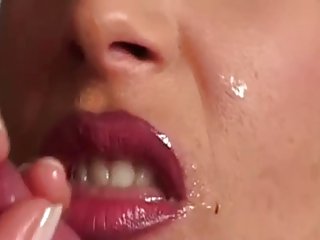 Hot Kremet Lipstick Cumshot
