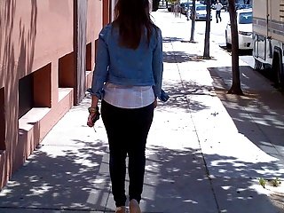 Big Ass Lopen In Tight Black Jeans