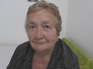 75 Jahre Oma und Enkelin zu Hause Orgie Sex