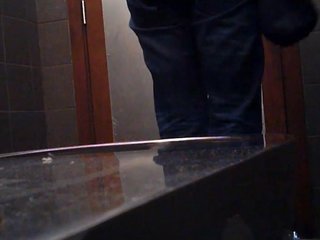 spycam toilette 2