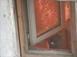 BBW babička okno spy cam